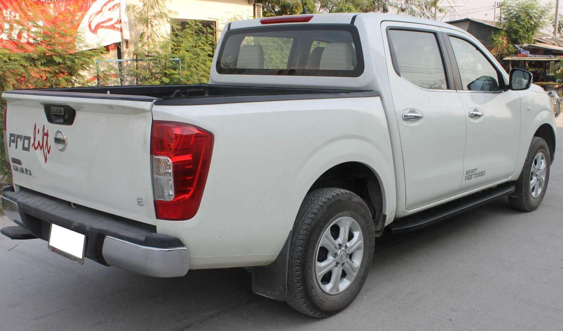 Shark Side Steps Running Boards for Nissan Navara NP300 Double Cab 2015 